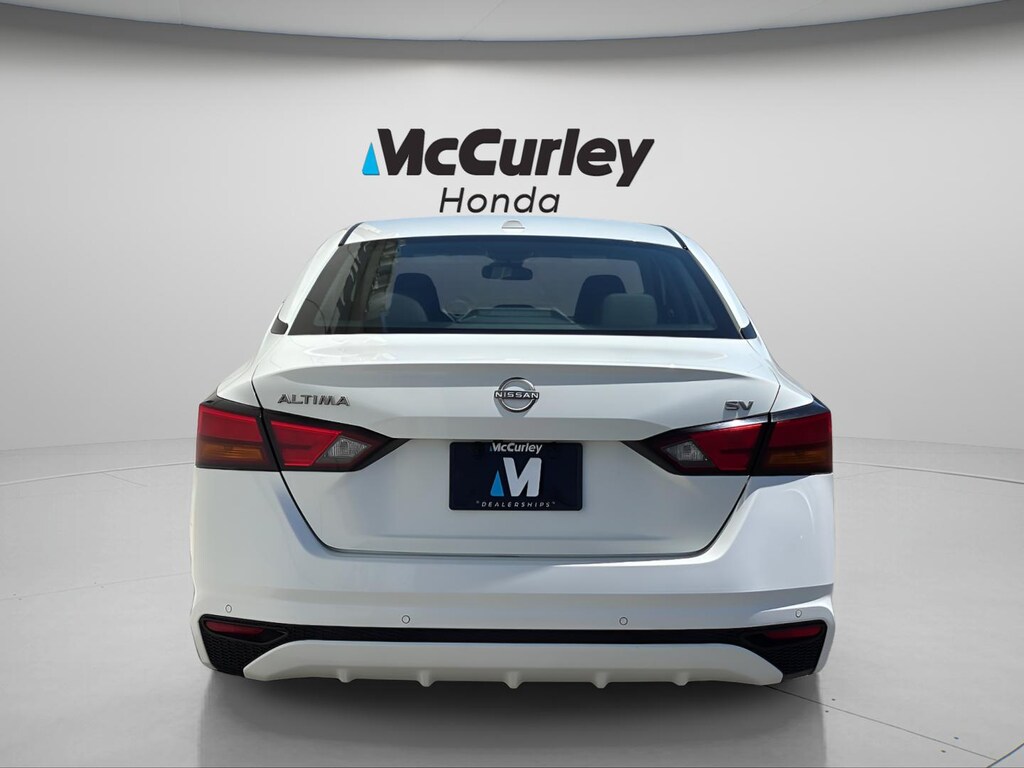 Used 2023 Nissan Altima 2.5 SV Sedan