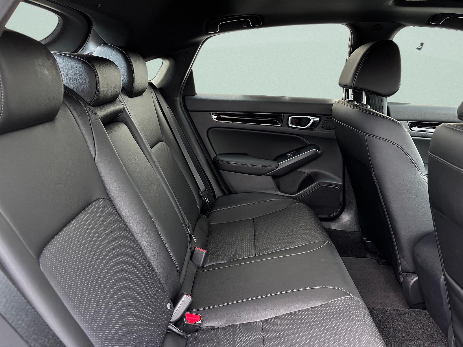 2026 Honda Civic Hatchback Sport Touring - Photo 29