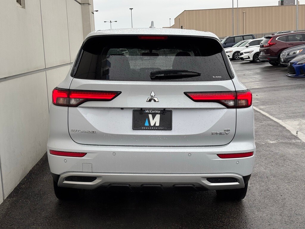 Certified 2023 Mitsubishi Outlander Plug-In Hybrid SE SUV
