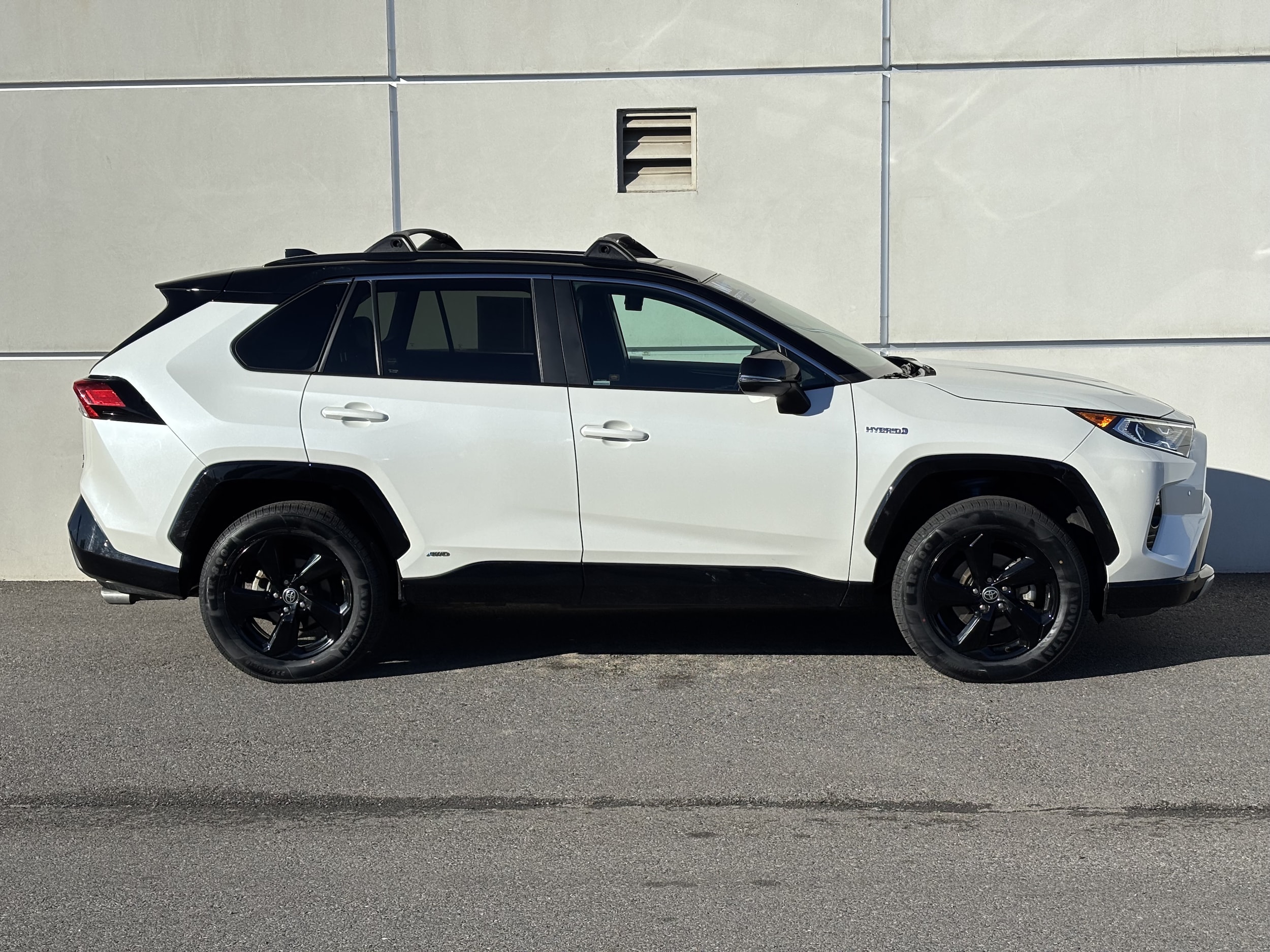 Used 2021 Toyota RAV4 XSE with VIN 4T3E6RFV3MU062232 for sale in Kansas City