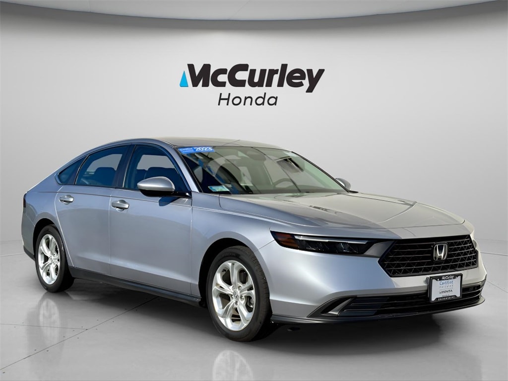 2023 Honda Accord LX's photo