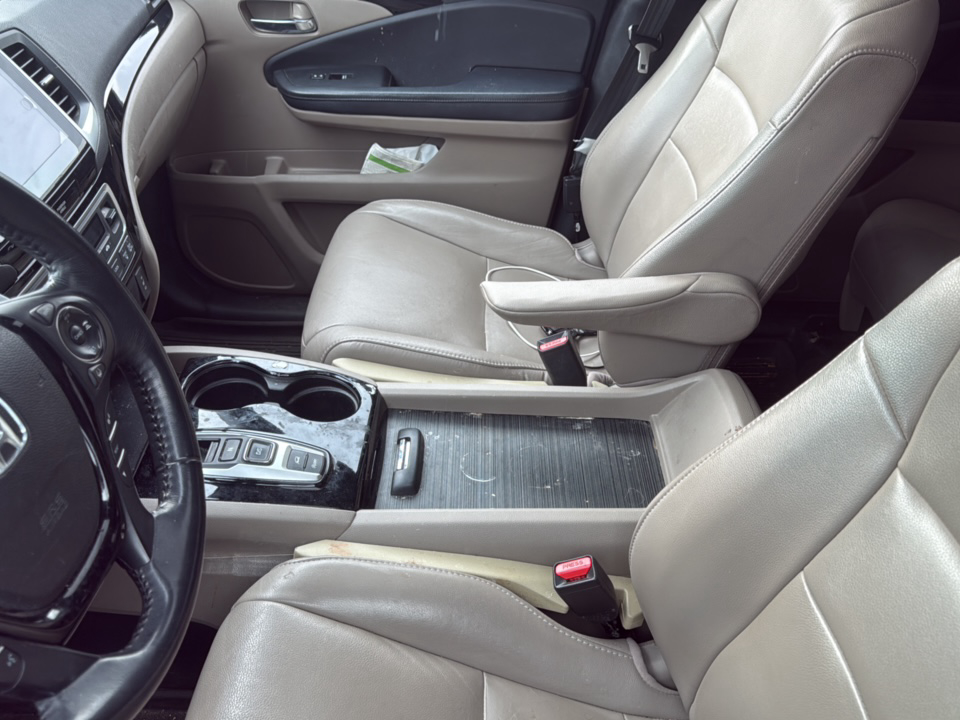 Certified 2017 Honda Pilot Touring AWD SUV