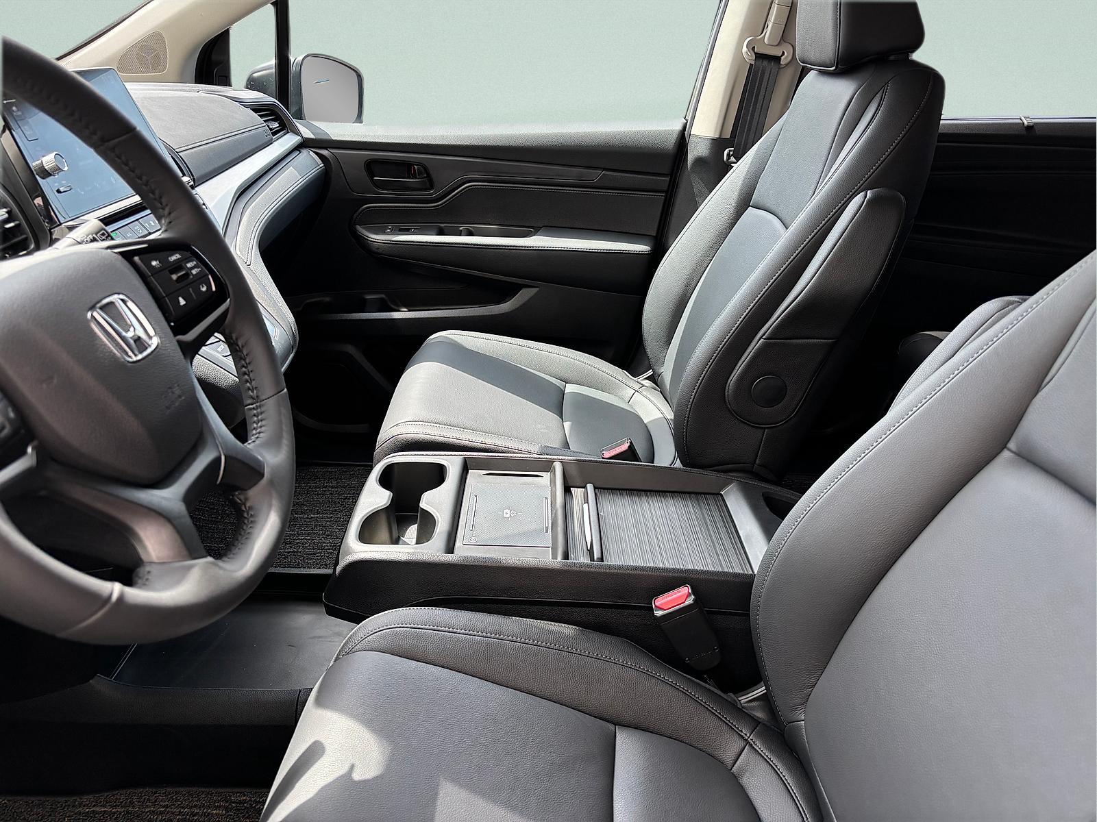 2026 Honda Odyssey EX-L - Photo 16