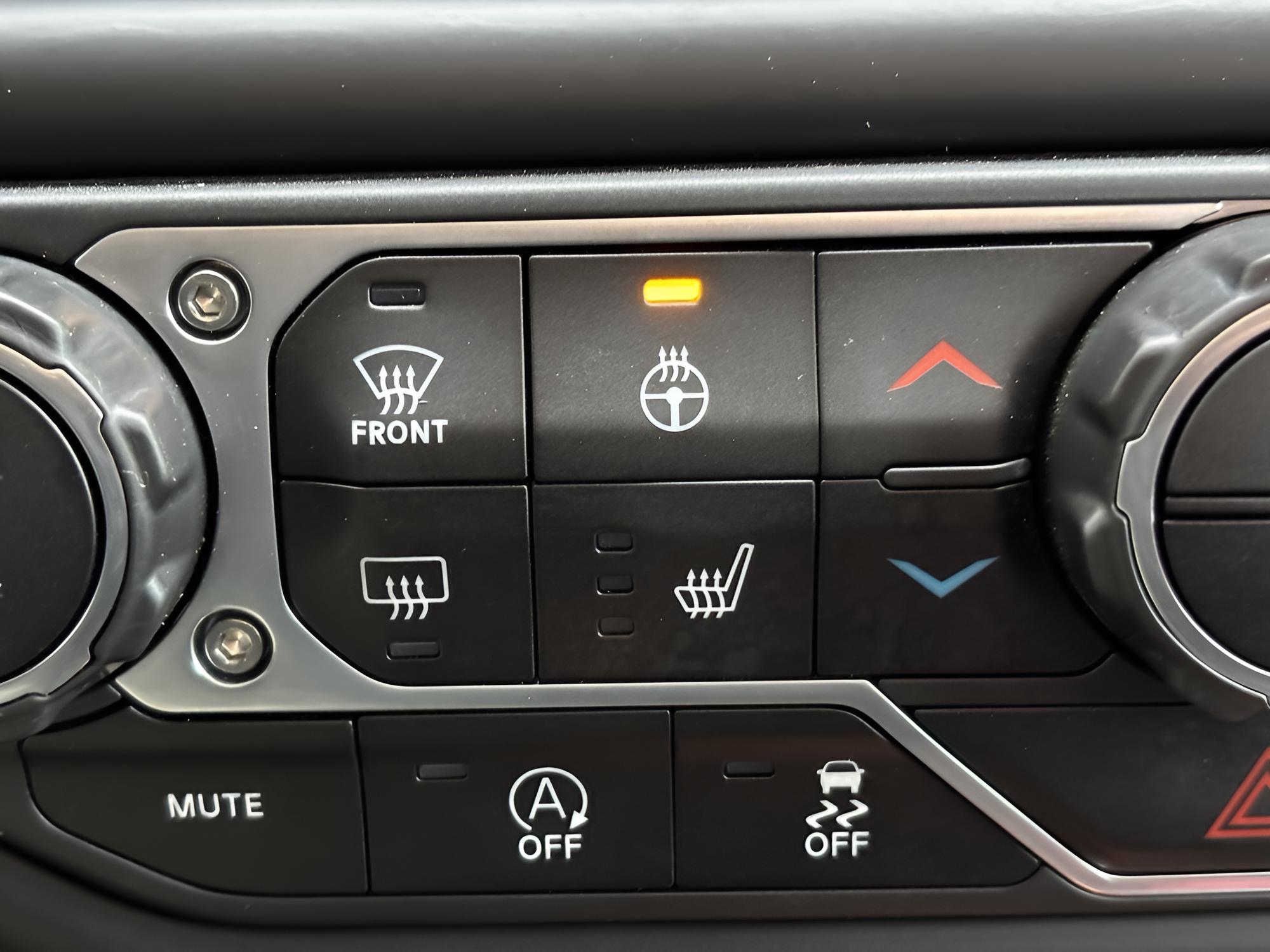 2023 Jeep Wrangler 4-Door Willys - Photo 17