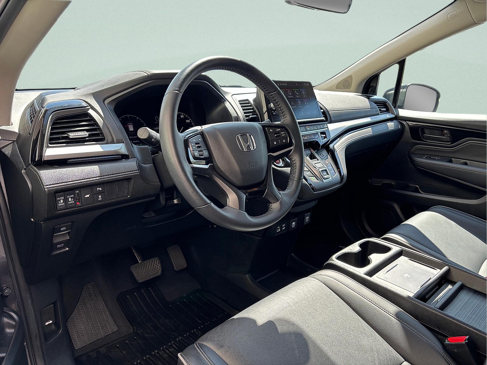 2025 Honda Odyssey Touring - Photo 13