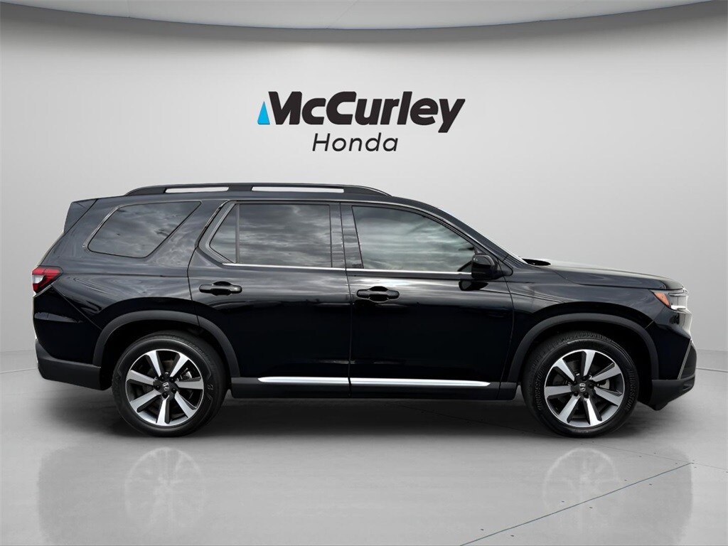 2023 Honda Pilot Elite photo 2