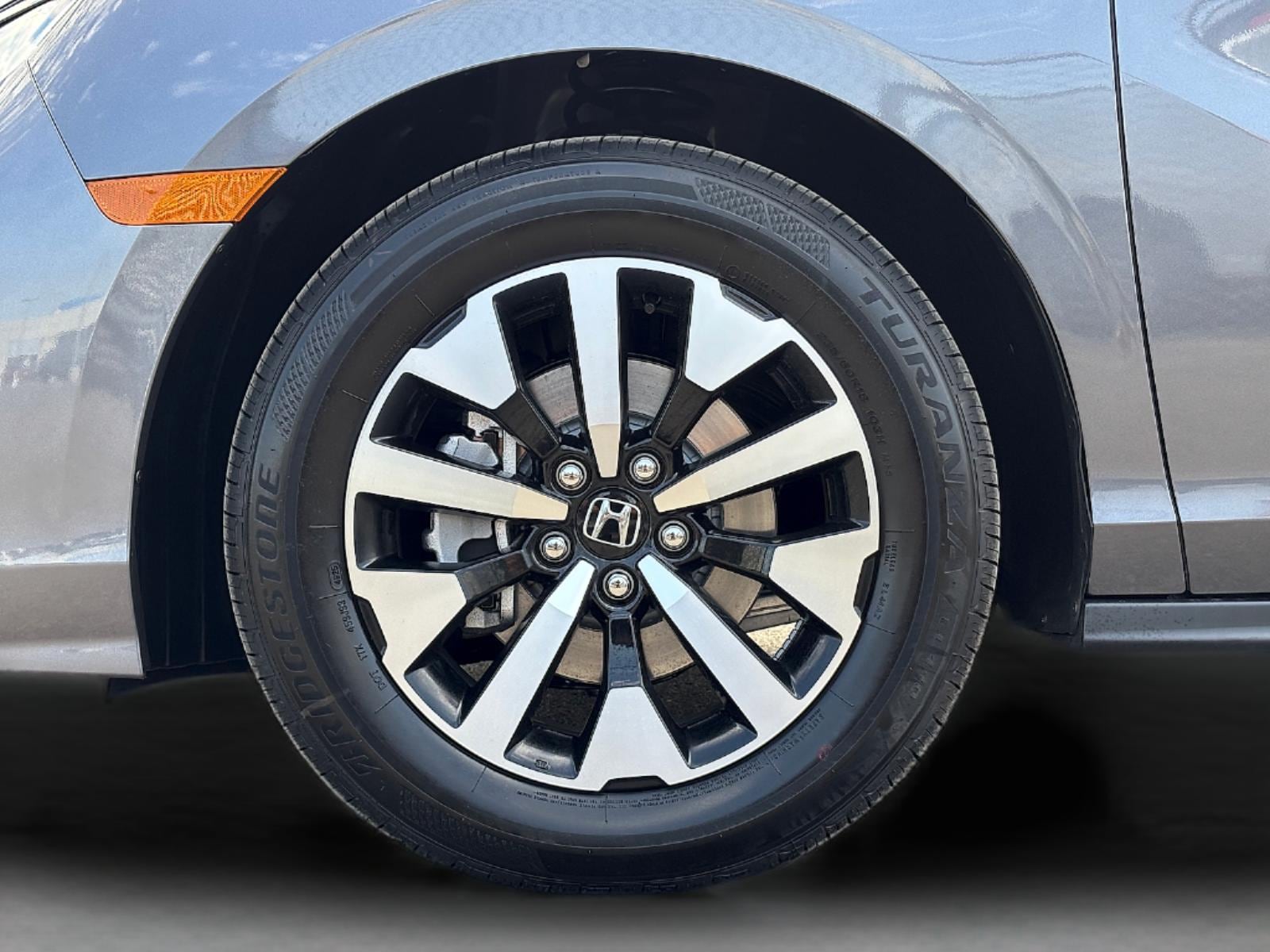 2026 Honda Odyssey EX-L - Photo 12