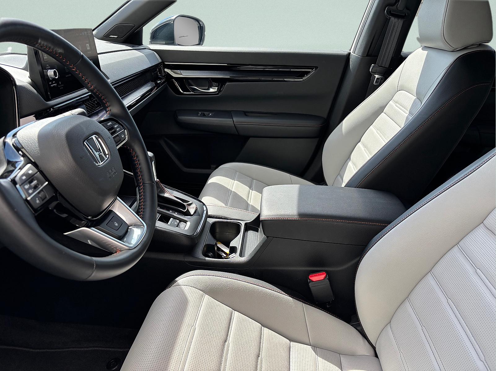 2026 Honda CR-V Sport Touring - Photo 17