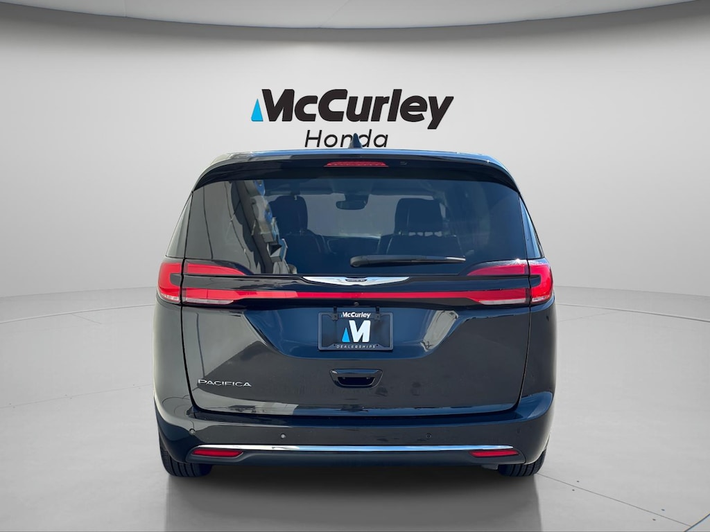Used 2023 Chrysler Pacifica Touring L Van Passenger Van