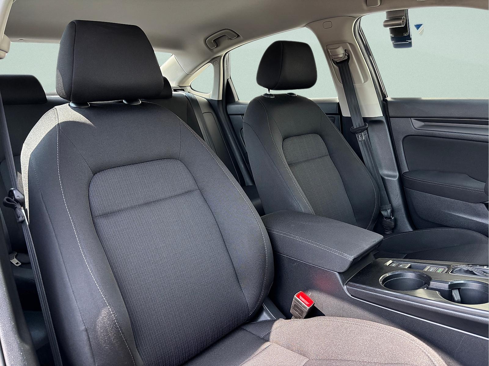2025 Honda Civic LX - Photo 30