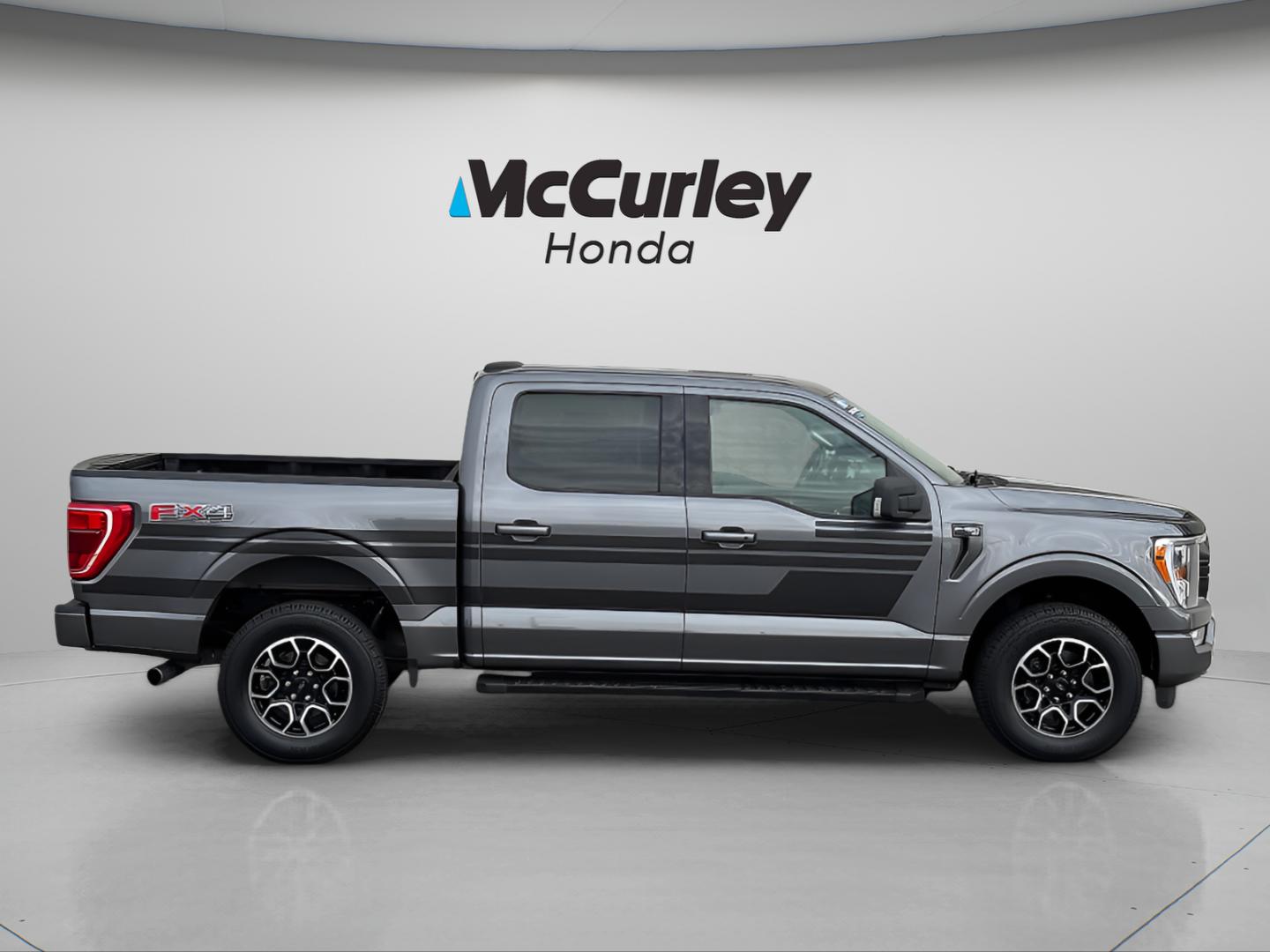 Used 2021 Ford F-150 XLT Truck SuperCrew Cab