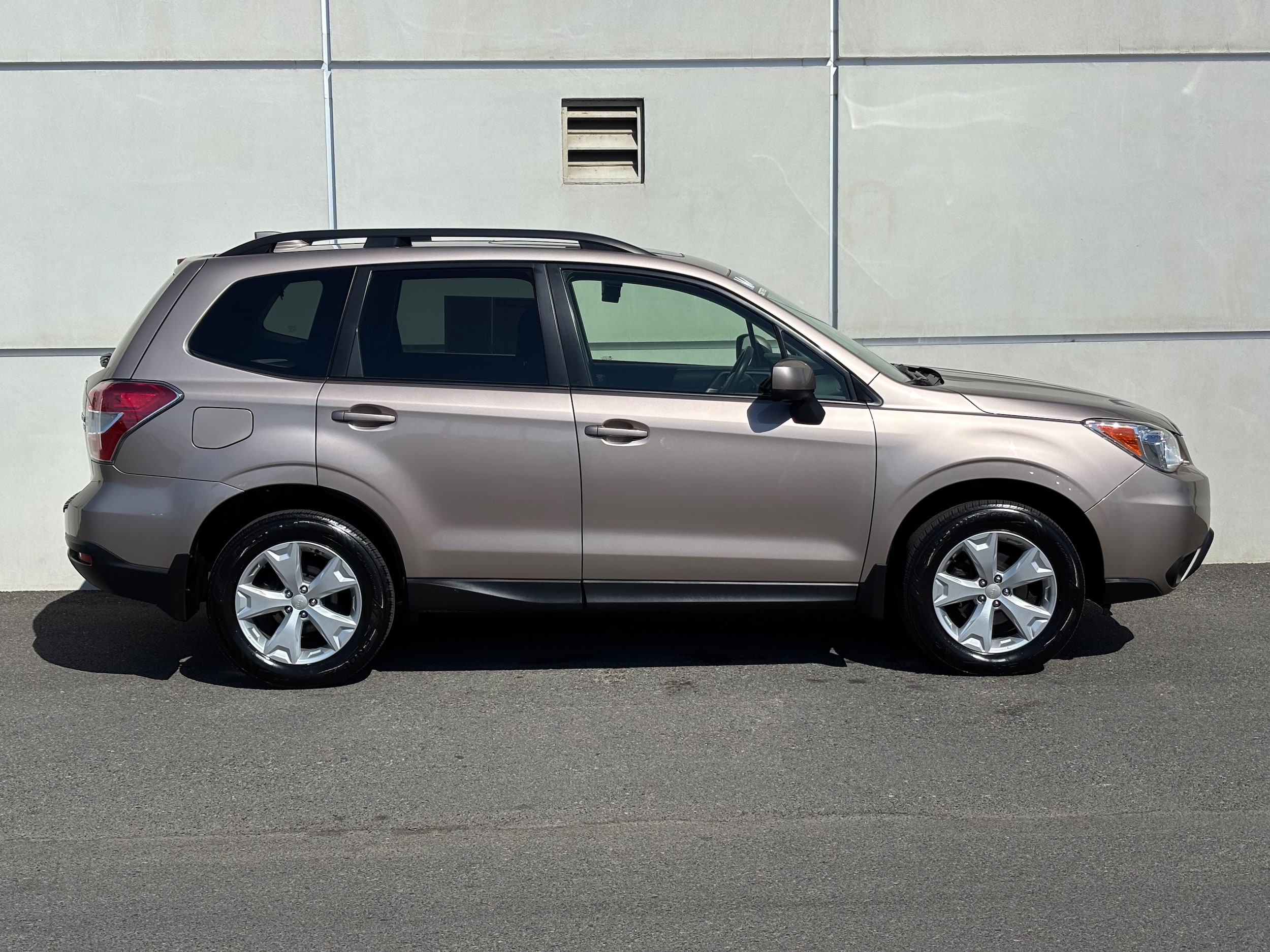 Used 2016 Subaru Forester i Premium with VIN JF2SJADC0GH569038 for sale in Richland, WA