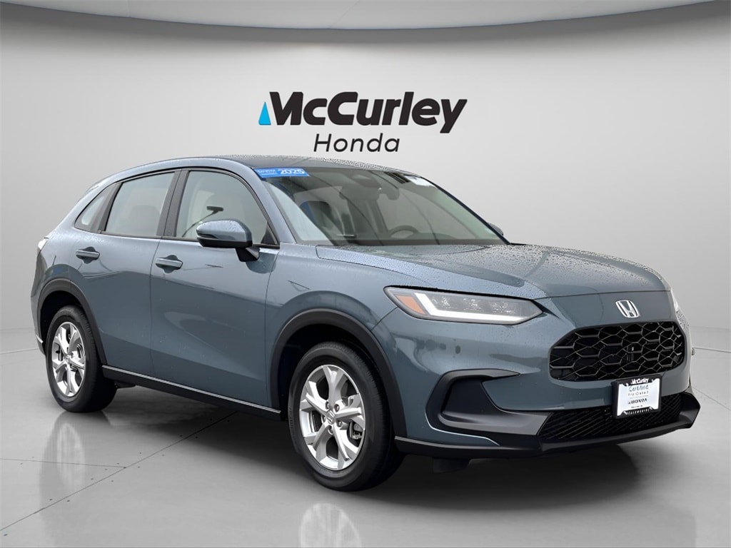 2025 Honda HR-V LX's photo