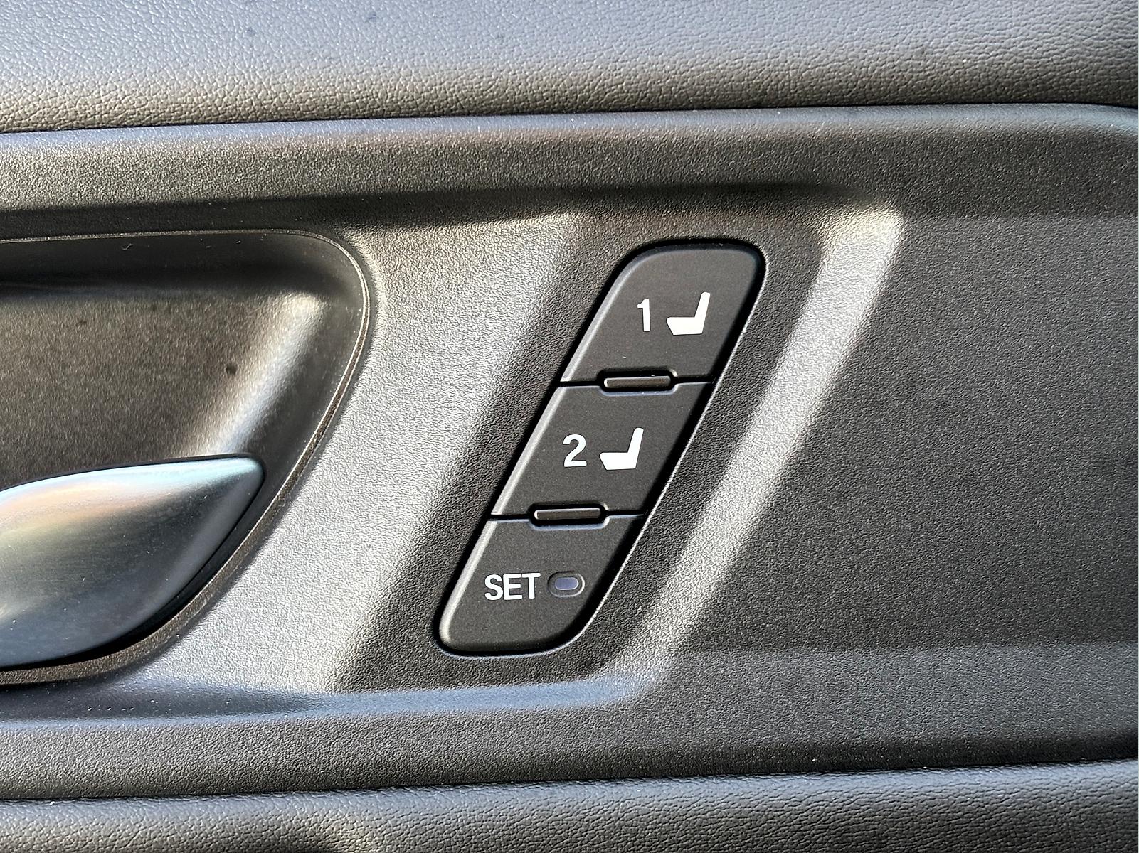 2025 Honda Accord Hybrid EX-L - Photo 15
