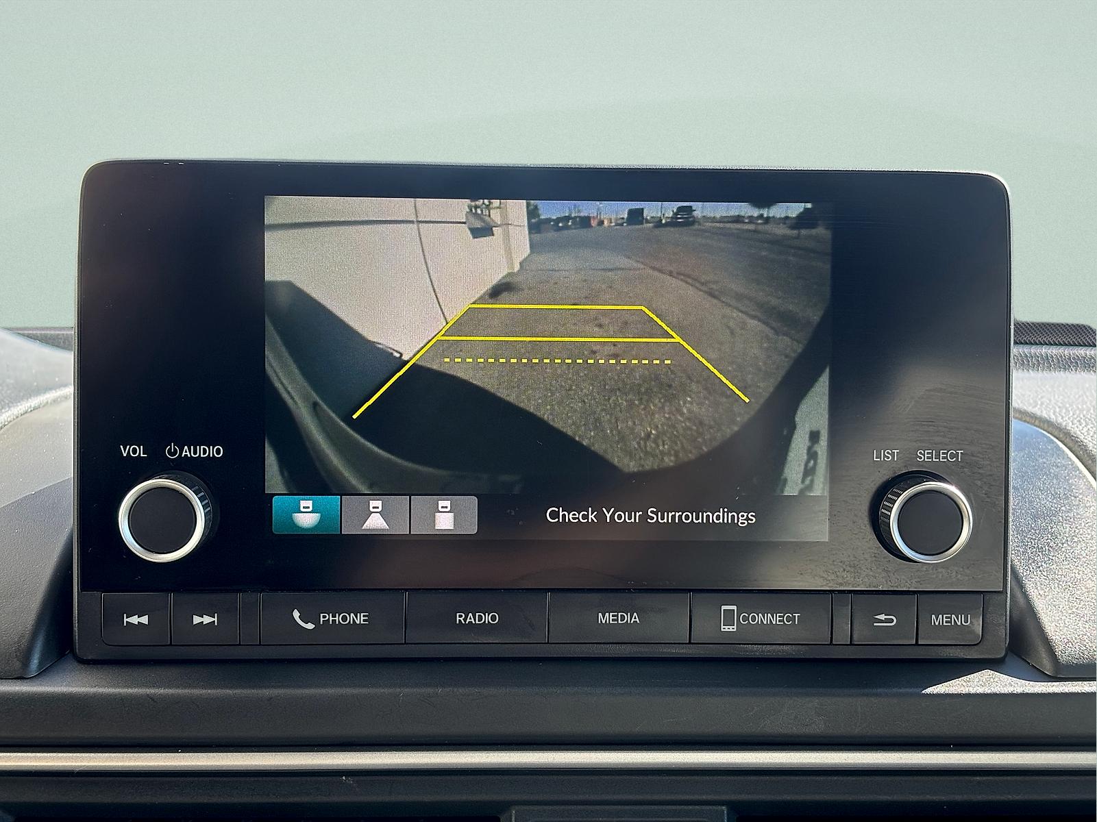 2023 Honda Pilot LX - Photo 20