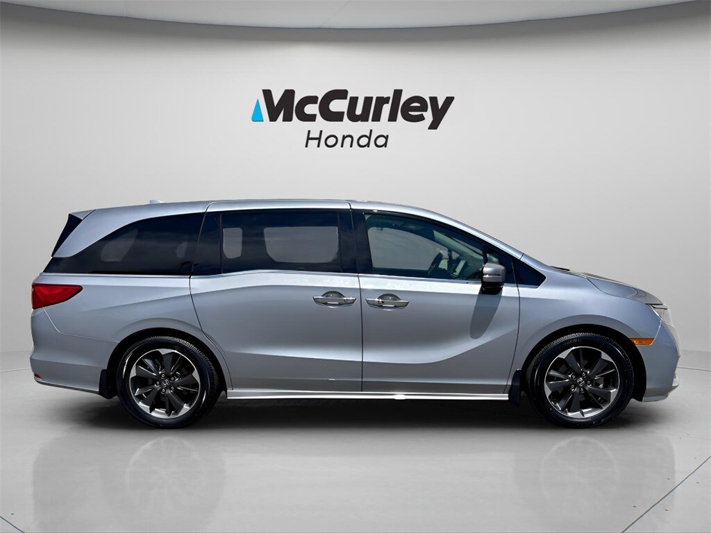 2023 Honda Odyssey Elite photo 2