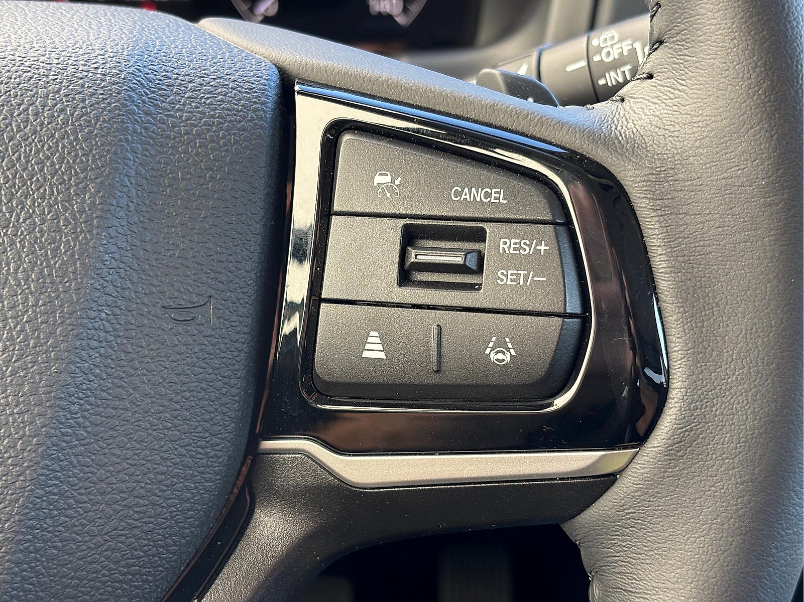 2026 Honda Odyssey Touring - Photo 35