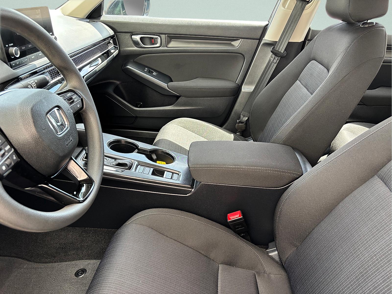 2025 Honda Civic LX - Photo 14