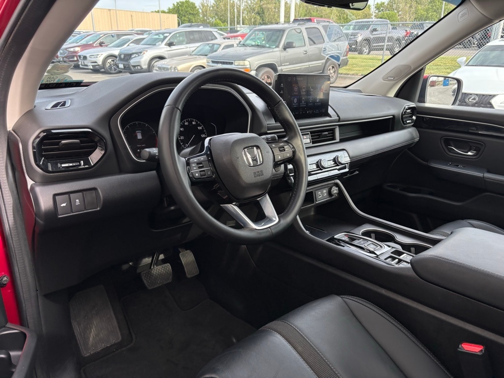 Certified 2023 Honda Pilot Touring with VIN 5FNYG1H75PB009410 for sale in Richland, WA