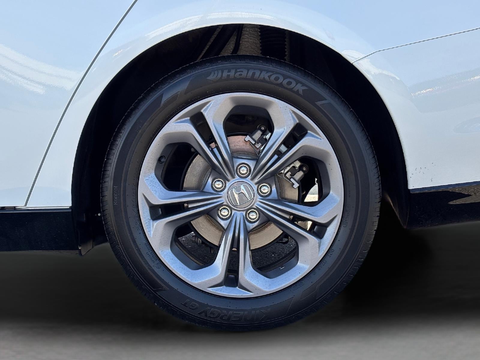 2025 Honda Accord Hybrid EX-L - Photo 11