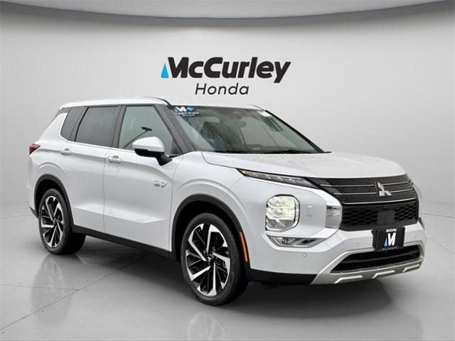 2023 Mitsubishi Outlander SE's photo