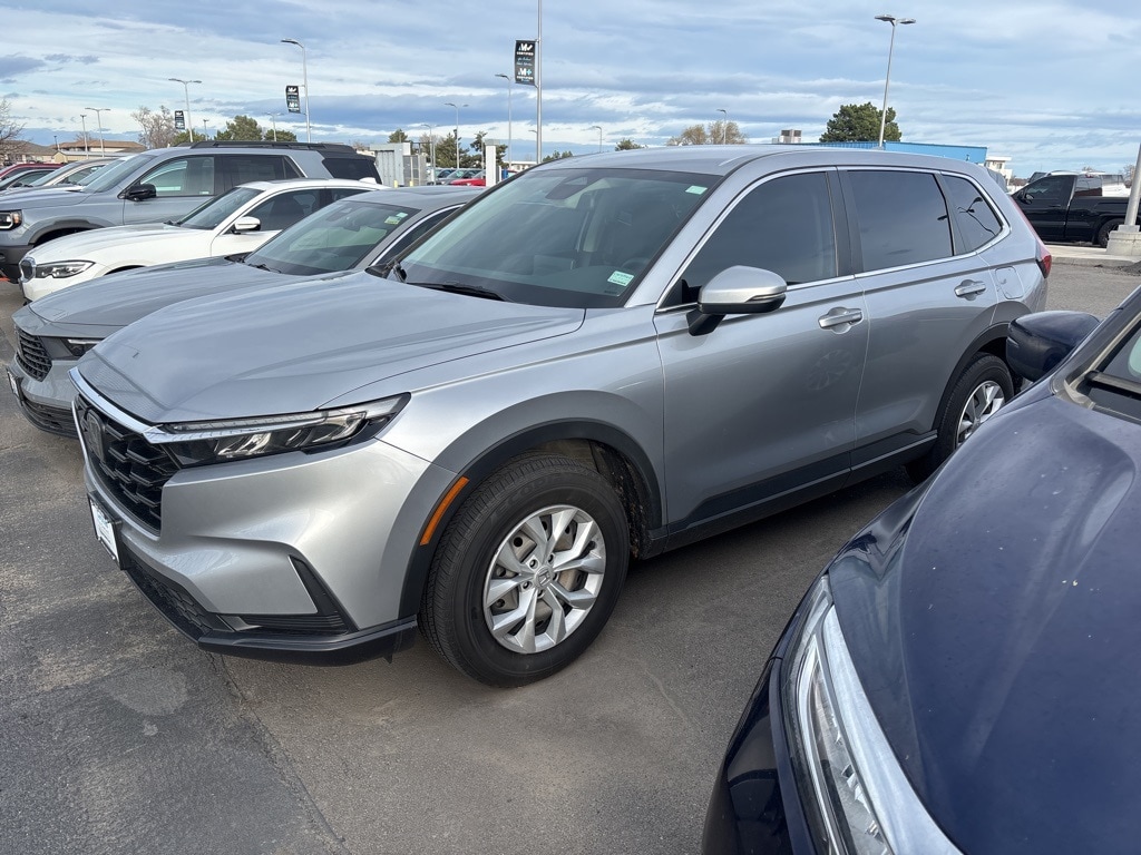 2023 Honda CR-V LX's photo