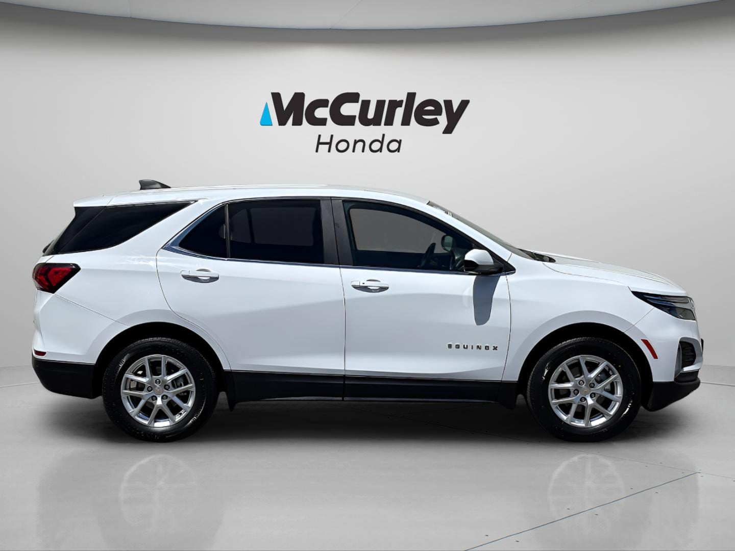 Used 2022 Chevrolet Equinox LT with VIN 2GNAXUEV7N6121190 for sale in Richland, WA