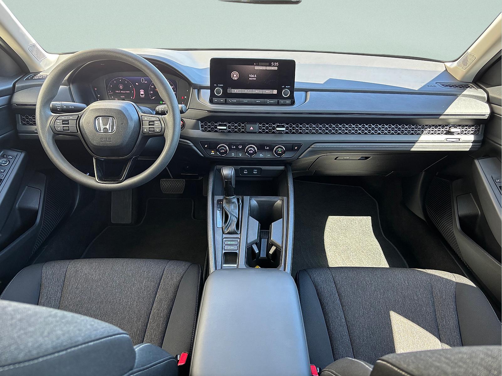 2025 Honda Accord SE - Photo 27
