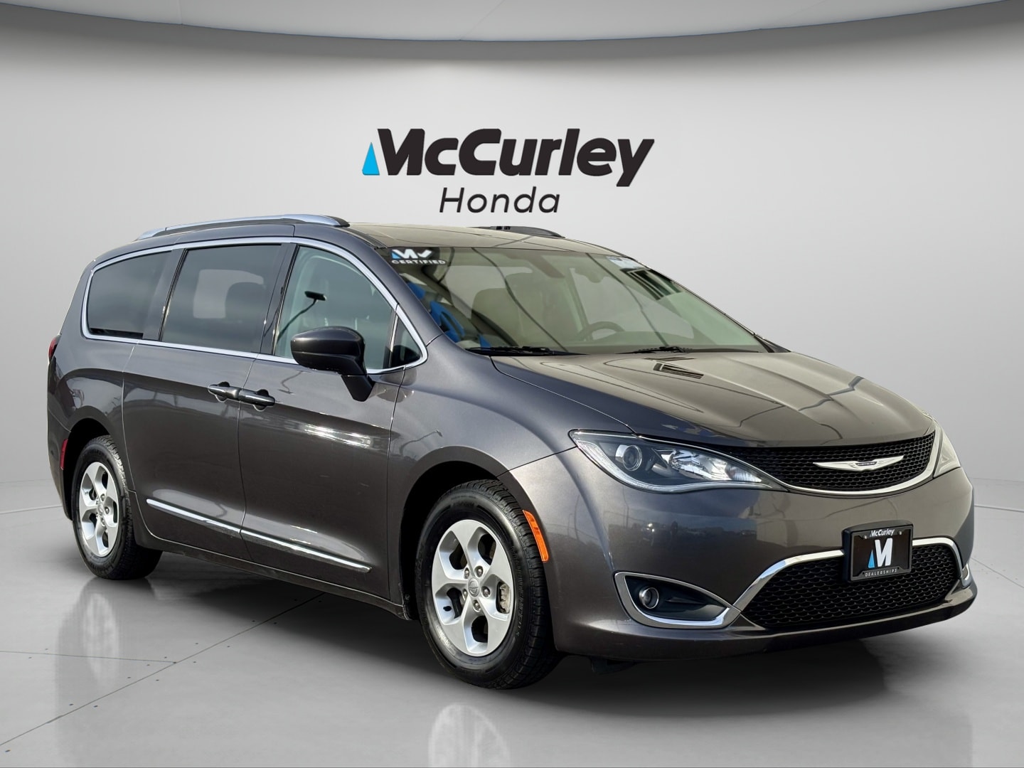 2017 Chrysler Pacifica Touring-L Plus
