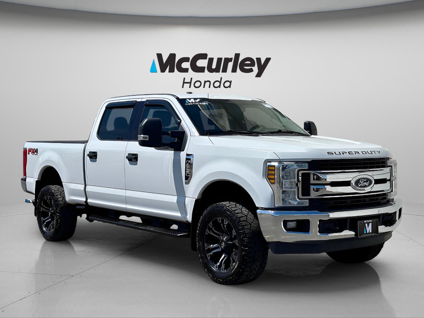 2018 Ford F-250 XLT 4x4 Crew Cab 8' Box's photo