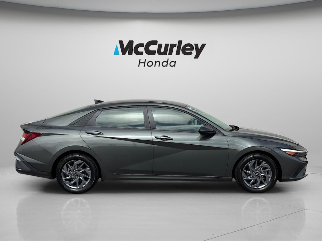 Used 2024 Hyundai Elantra SEL Sedan