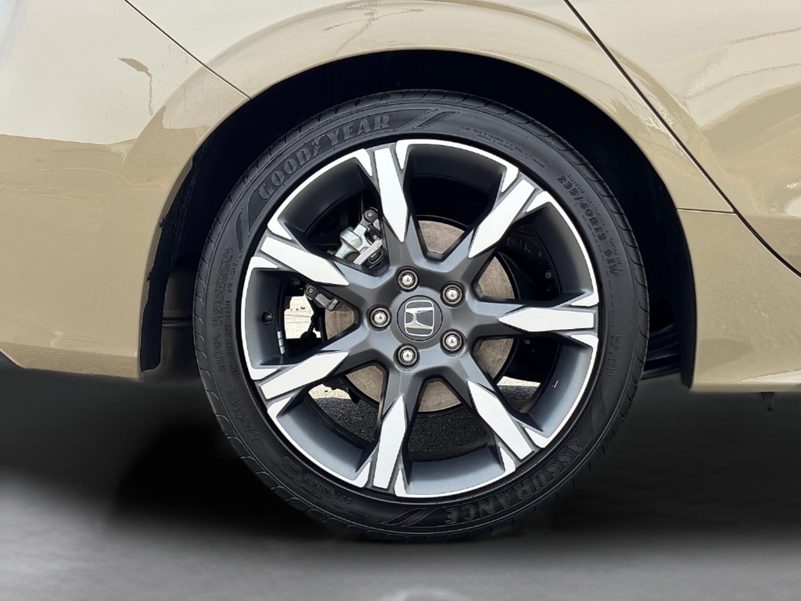 2026 Honda Civic Hatchback Sport Touring - Photo 9