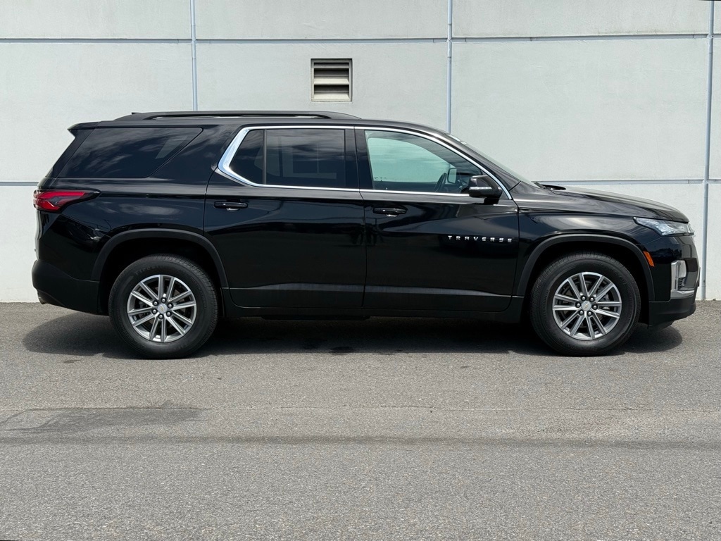 Certified 2022 Chevrolet Traverse 1LT with VIN 1GNEVGKW7NJ151685 for sale in Richland, WA