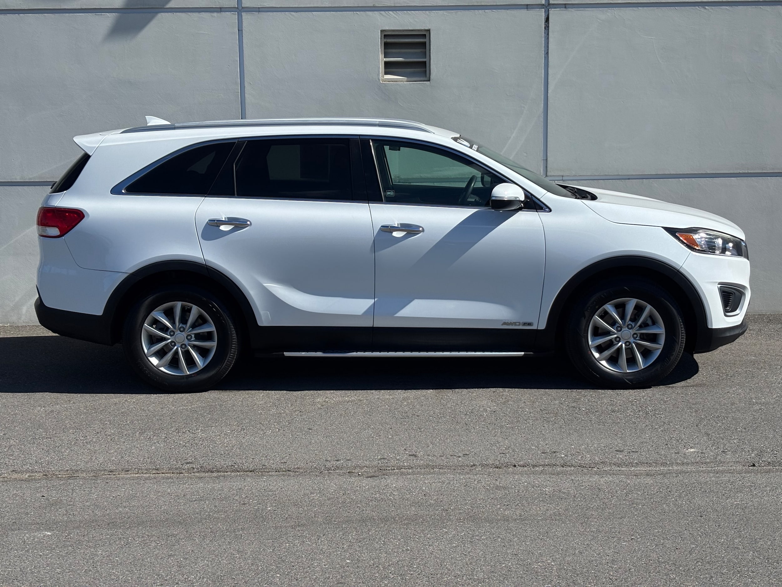 Used 2016 Kia Sorento LX with VIN 5XYPGDA5XGG062196 for sale in Richland, WA