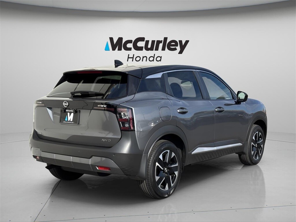 2025 Nissan Kicks SV photo 3