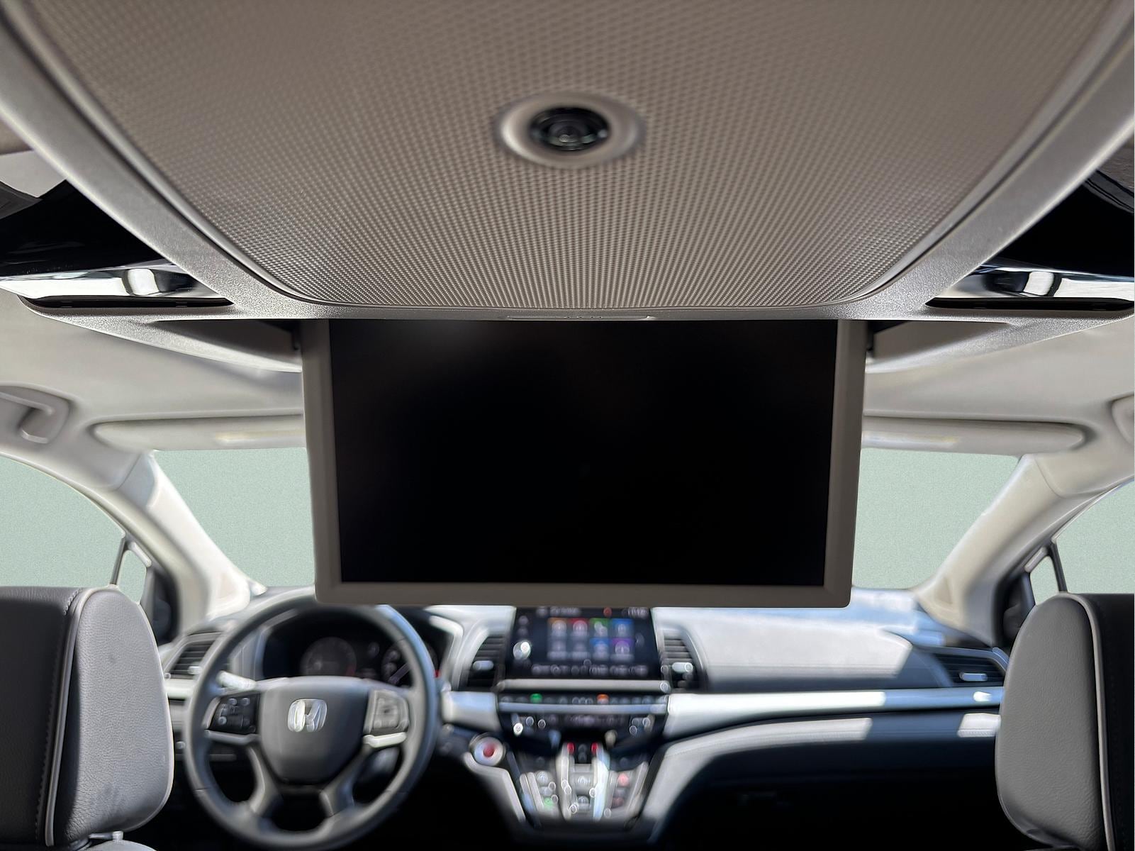 2025 Honda Odyssey Touring - Photo 36
