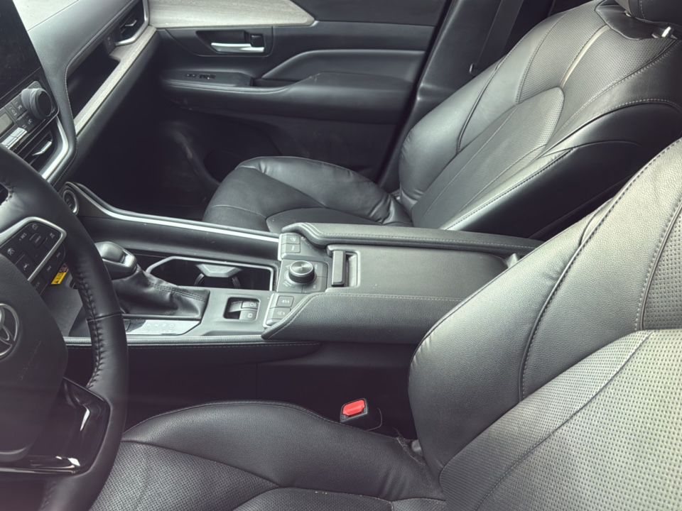 Used 2024 Toyota Grand Highlander SUV