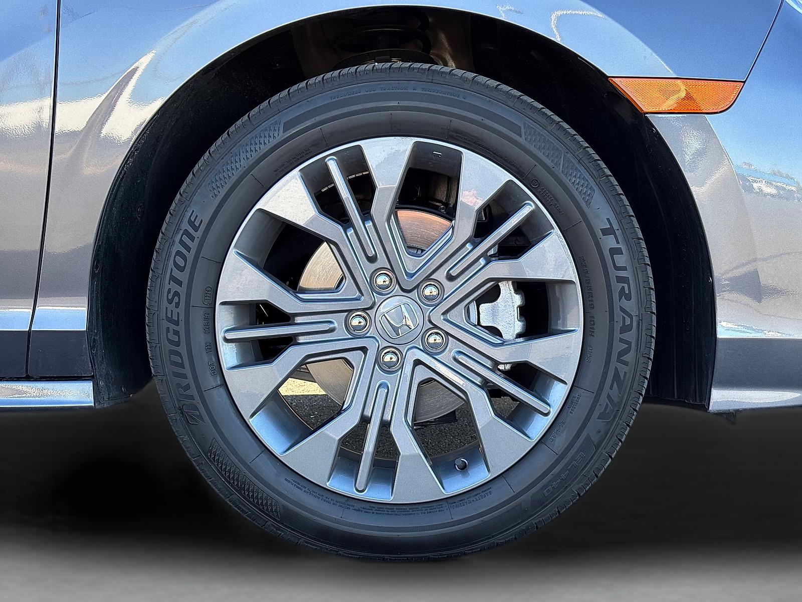 2026 Honda Odyssey Touring - Photo 12