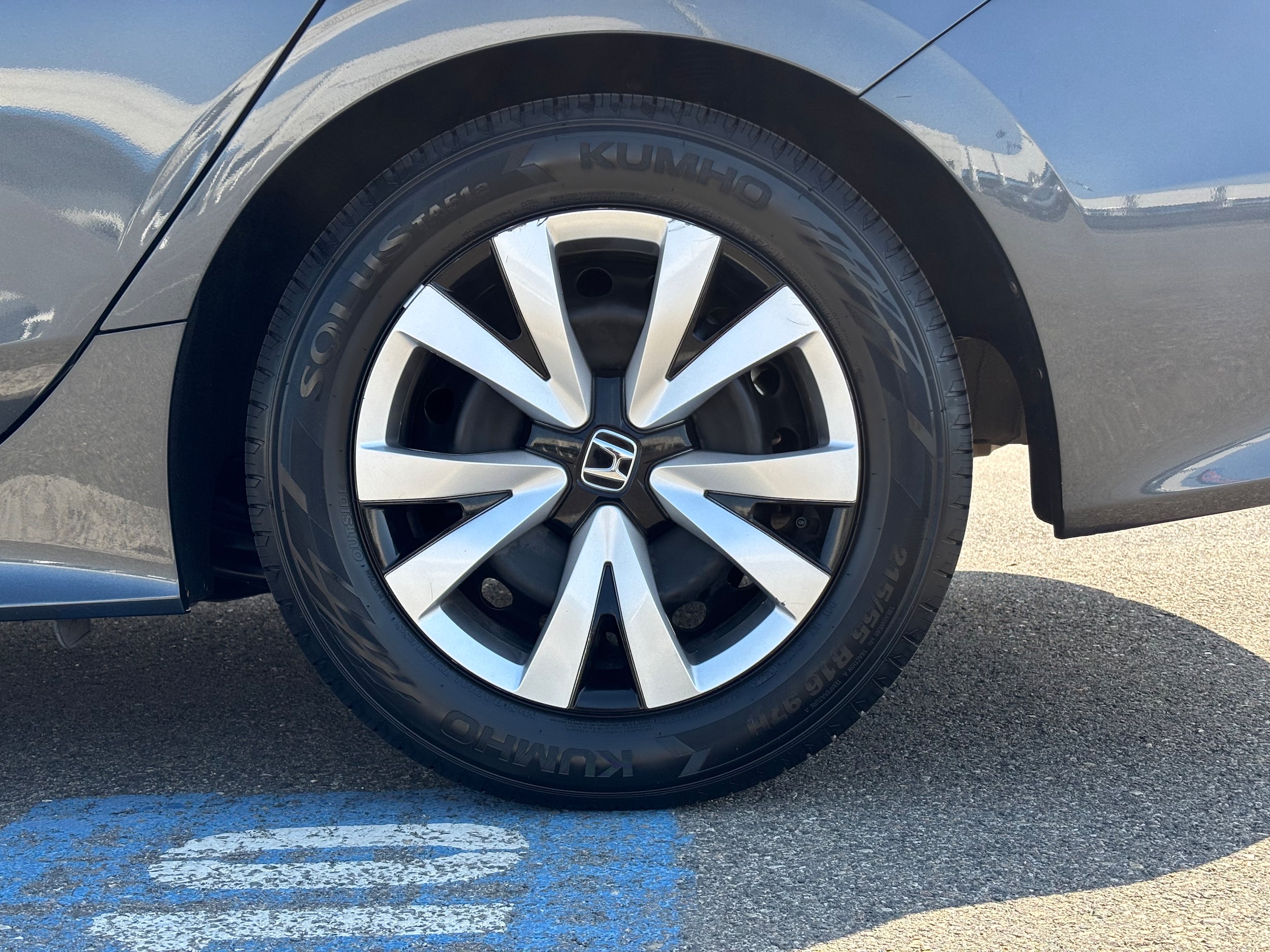 2025 Honda Civic LX - Photo 12