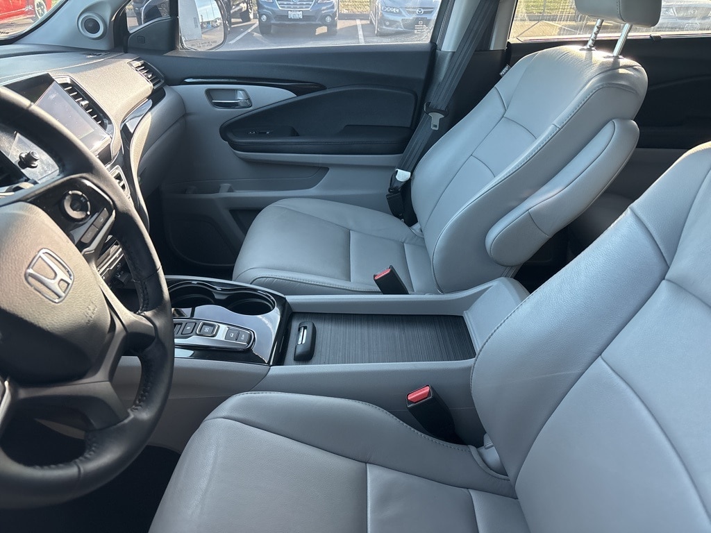 Certified 2022 Honda Pilot Touring 7 Passenger SUV