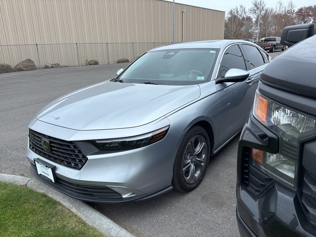 2024 Honda Accord EX's photo