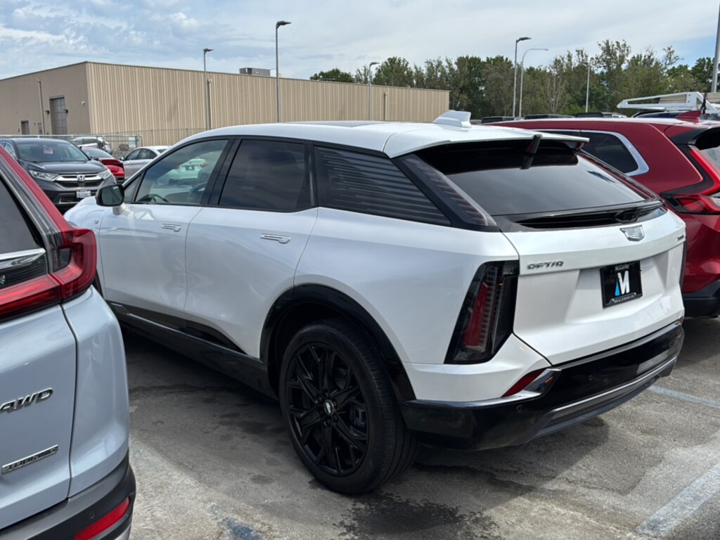 Used 2025 CADILLAC OPTIQ Sport w/1SH SUV