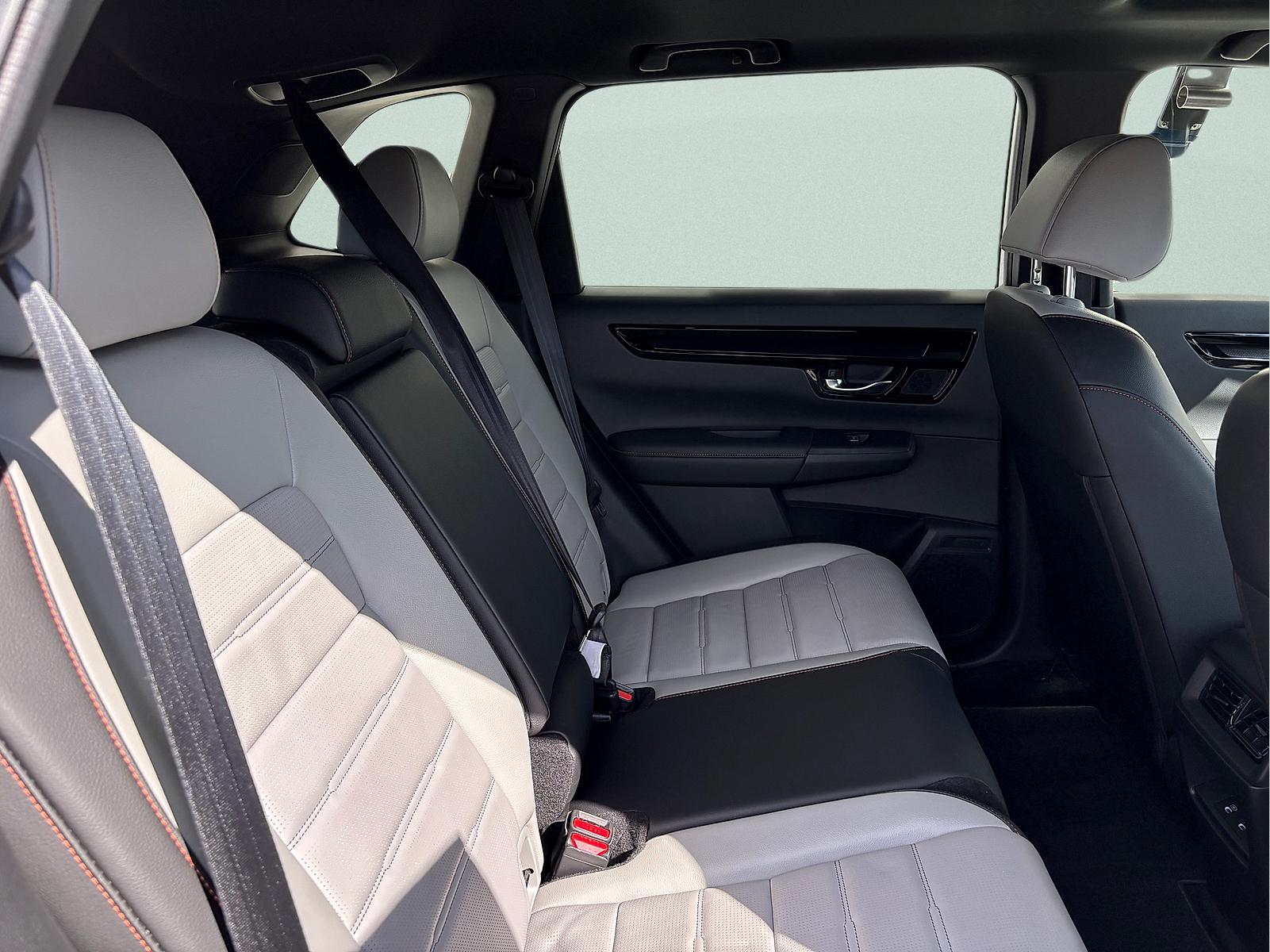 2026 Honda CR-V Sport Touring - Photo 31