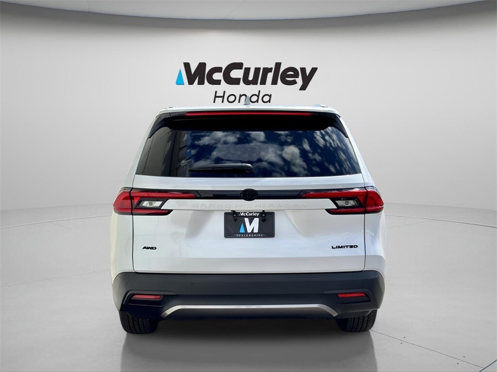 2024 Toyota Grand Highlander Limited photo 4