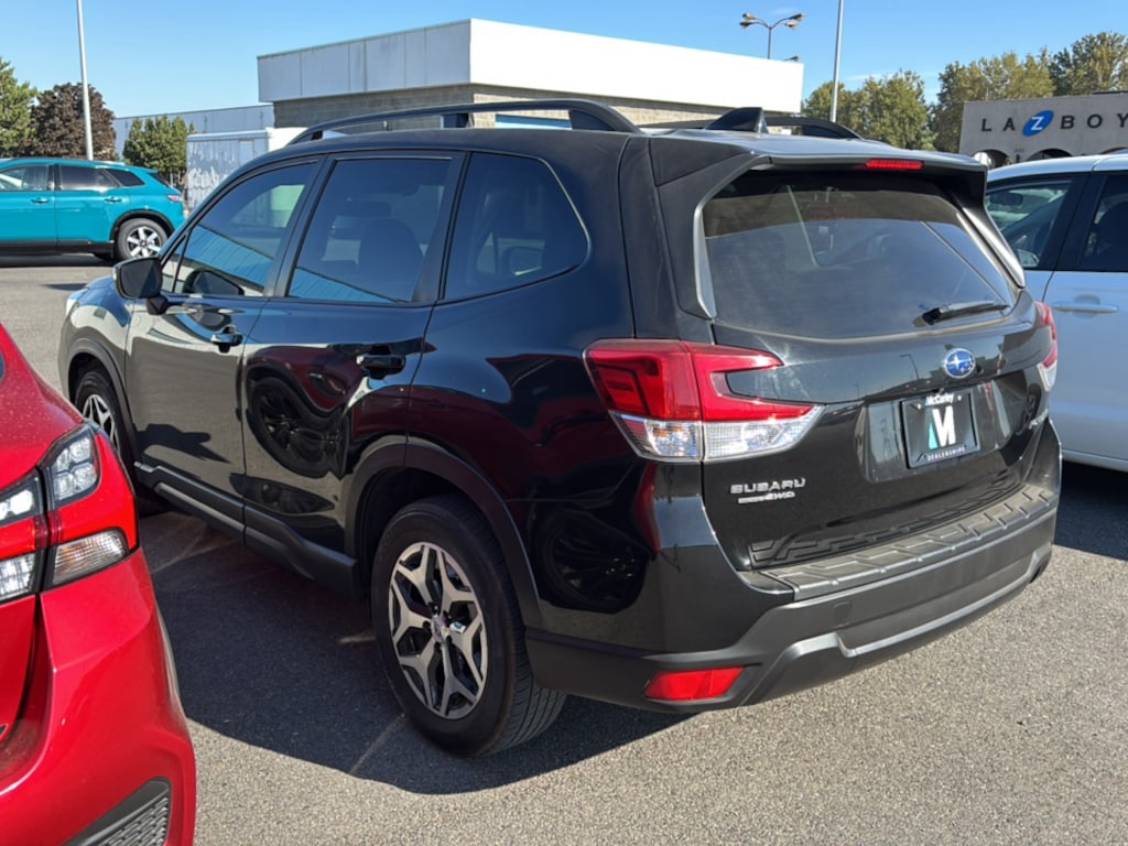 Used 2021 Subaru Forester Premium SUV
