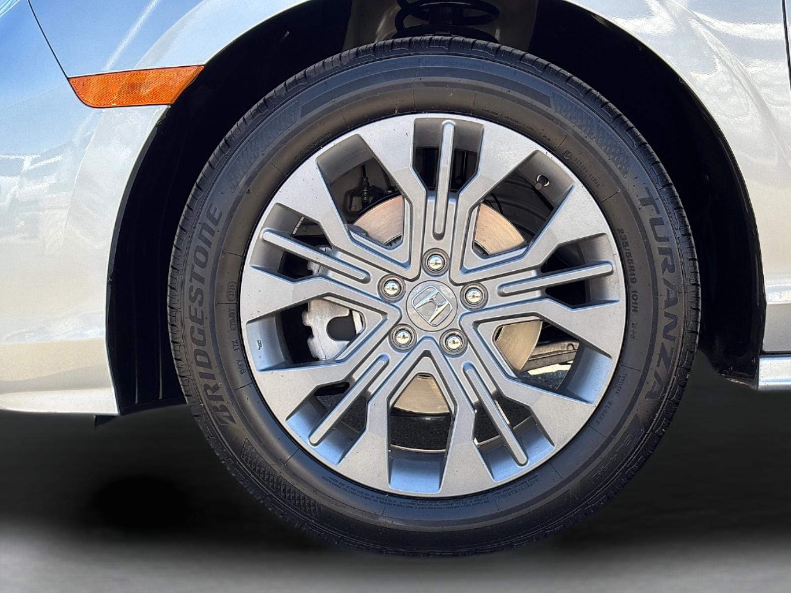 2026 Honda Odyssey Touring - Photo 13