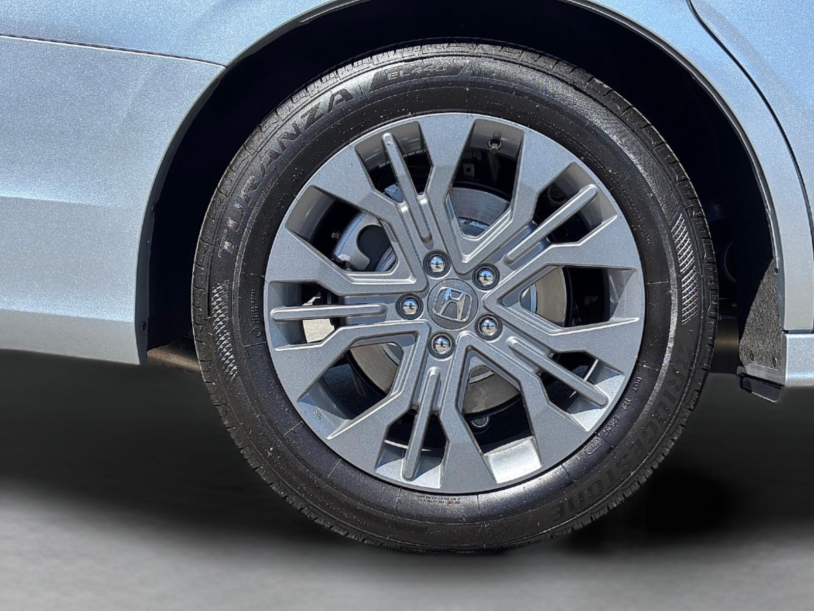 2026 Honda Odyssey Touring - Photo 11