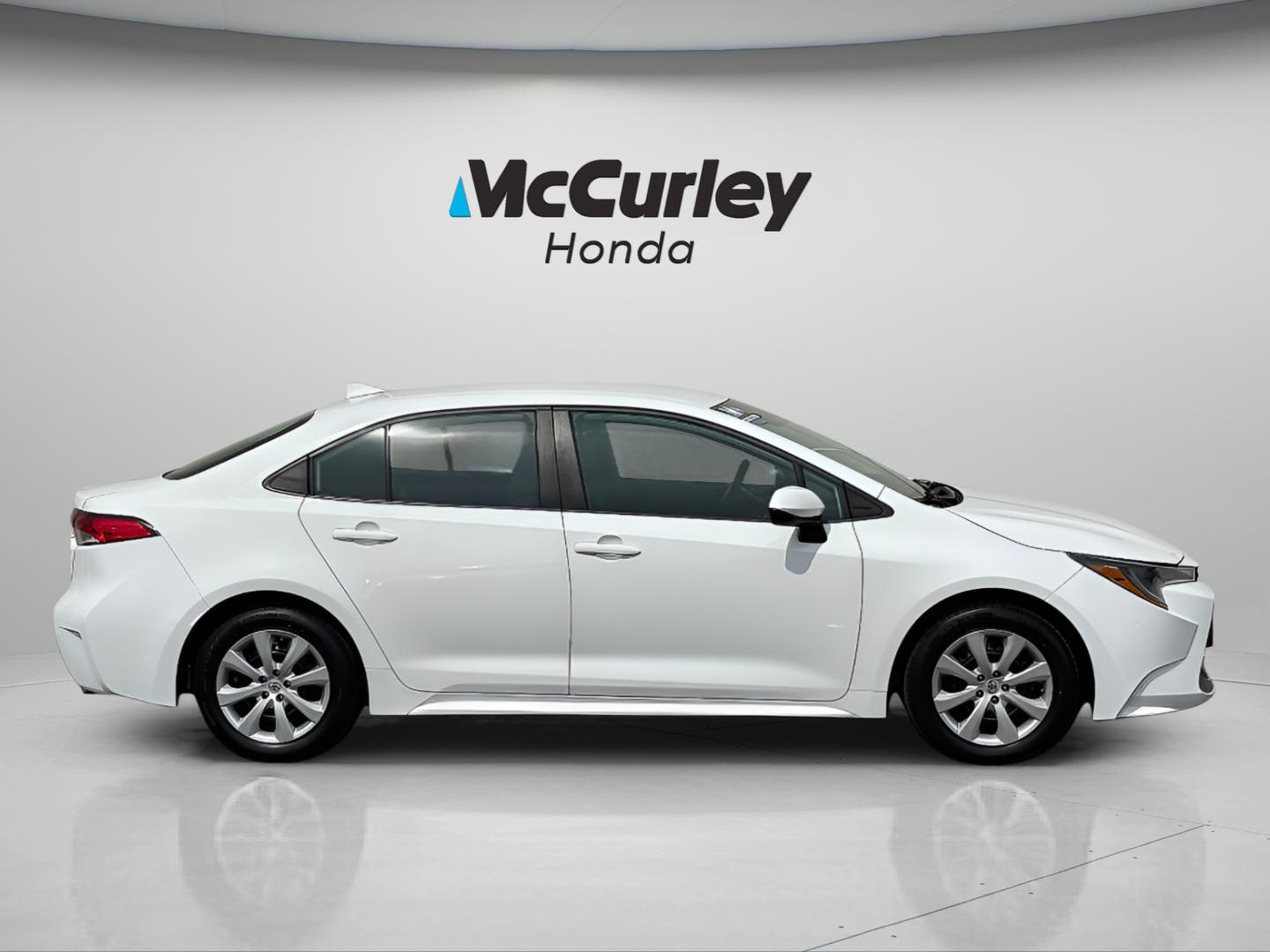 Used 2022 Toyota Corolla LE with VIN 5YFEPMAE8NP286566 for sale in Richland, WA