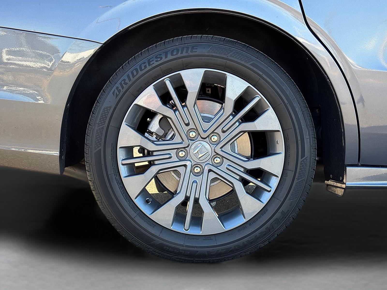 2026 Honda Odyssey Touring - Photo 11