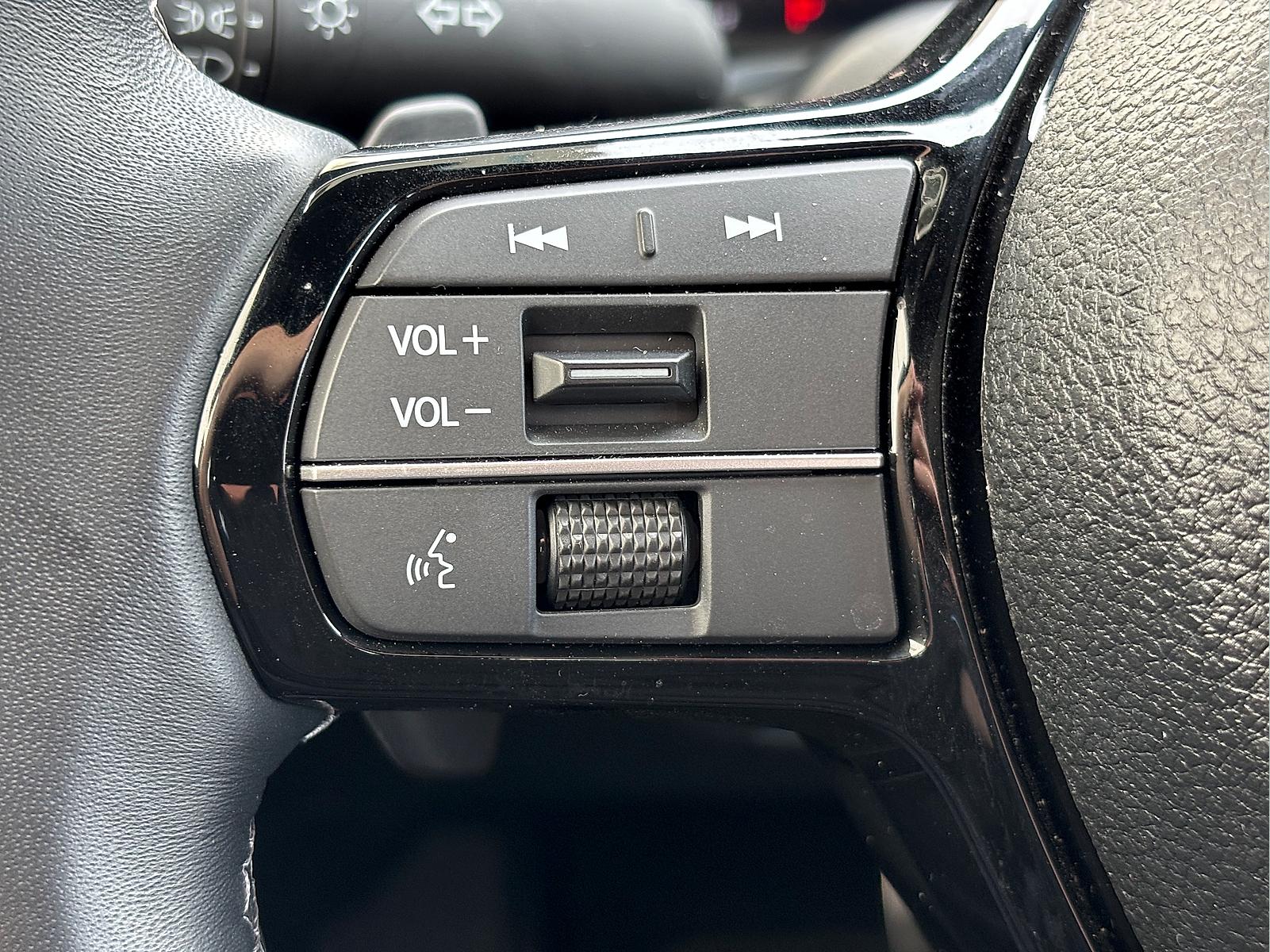 2026 Honda Civic Hatchback Sport Touring - Photo 32